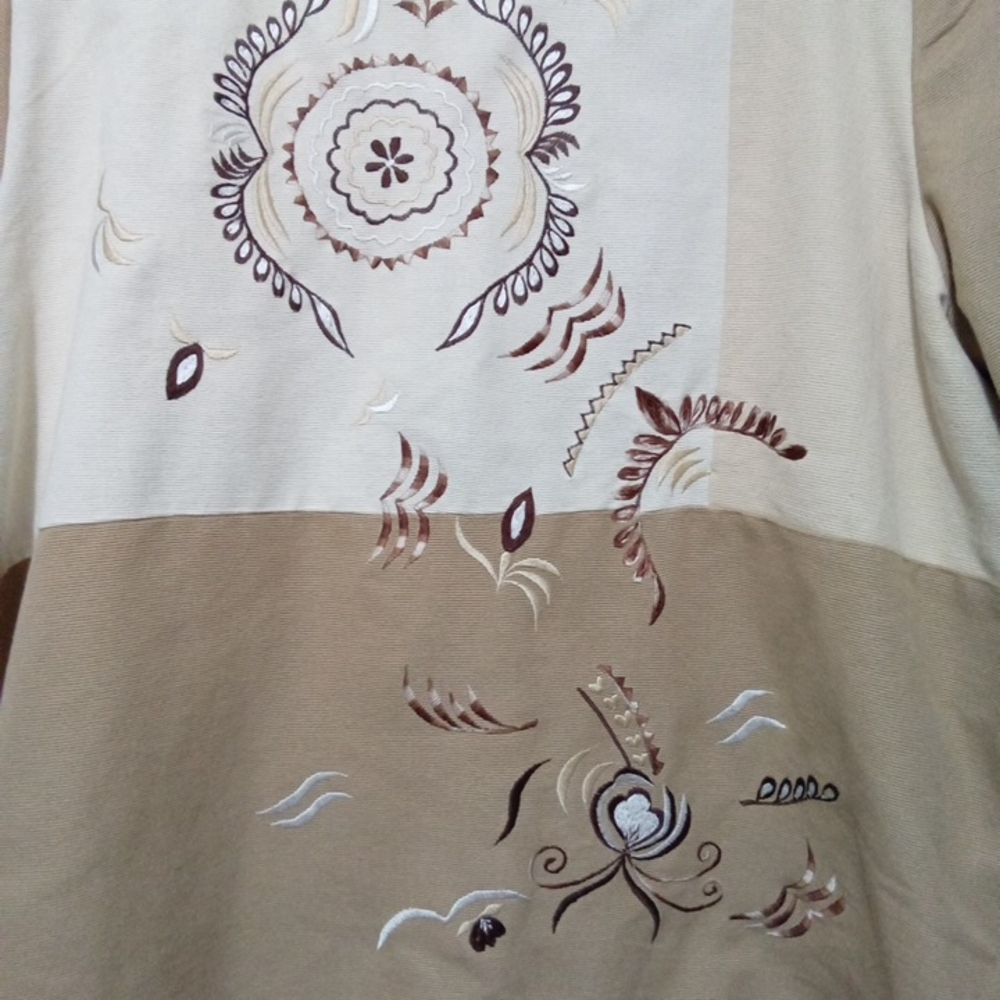 Indigo Neutral Patchwork Embroidered Blazer in Cr… - image 9